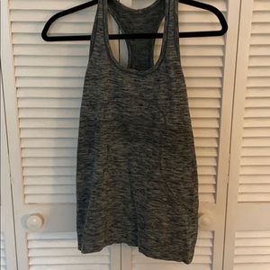 Green/blue swiftly tech lulu tank size 6